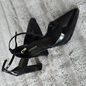 Express Heels SIze 9